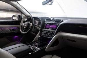 Location de Bentley Bentayga grise à Dubaï