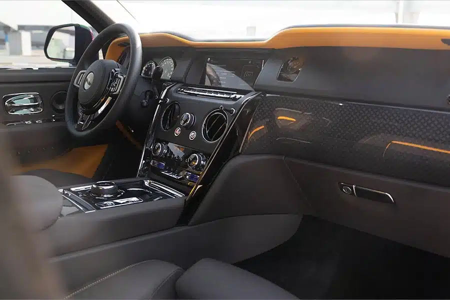 Rent now Rolls royce cullinan