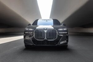 BMW 760i Retour à Dubaï