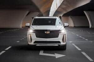 Location de Cadillac Escalade V aux Émirats arabes unis < Dubaï