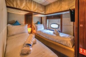 Rent a Yacht in DUbai, UAE
