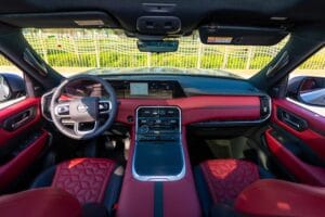 Intérieur du Nissan Patrol Gris 2025