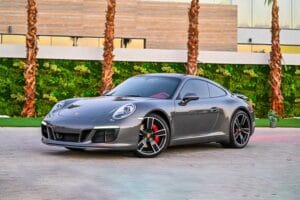 Porsche 911 Carrera Rent in Dubai