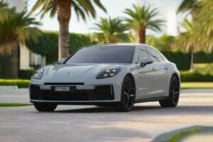 Porsche Panamera louer à Dubaï