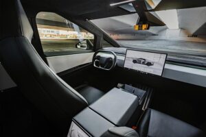Location de Tesla Cybertruck à Dubaï