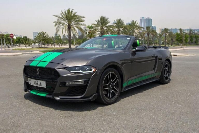 FORD MUSTANG