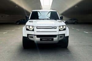 location de Defender 2025 blanc à Dubaï