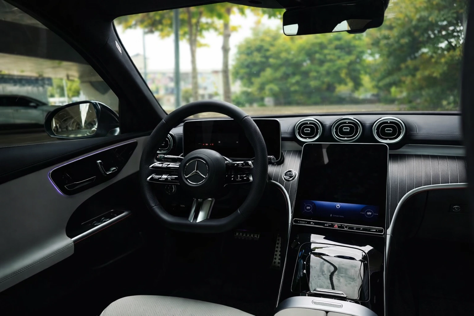 Mercedes C200 Rental in Dubai