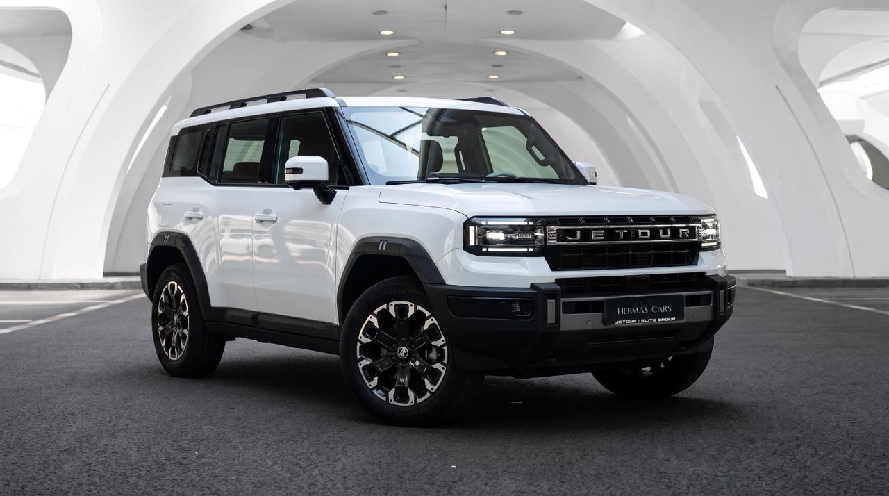 Rent a Jetour in Dubai: Jetour T2 or Jetour G700?